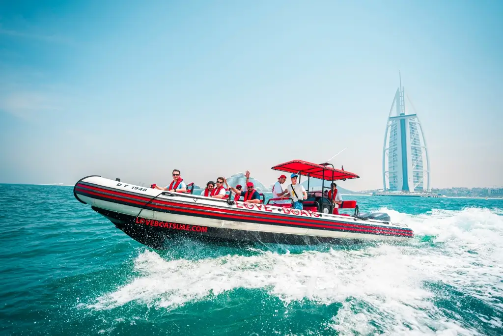 Love Boats Package 90 Minutes as guided sightseeing tour in Dubai. Rent a Boat in Dubai Marina with Love Boats blog image.